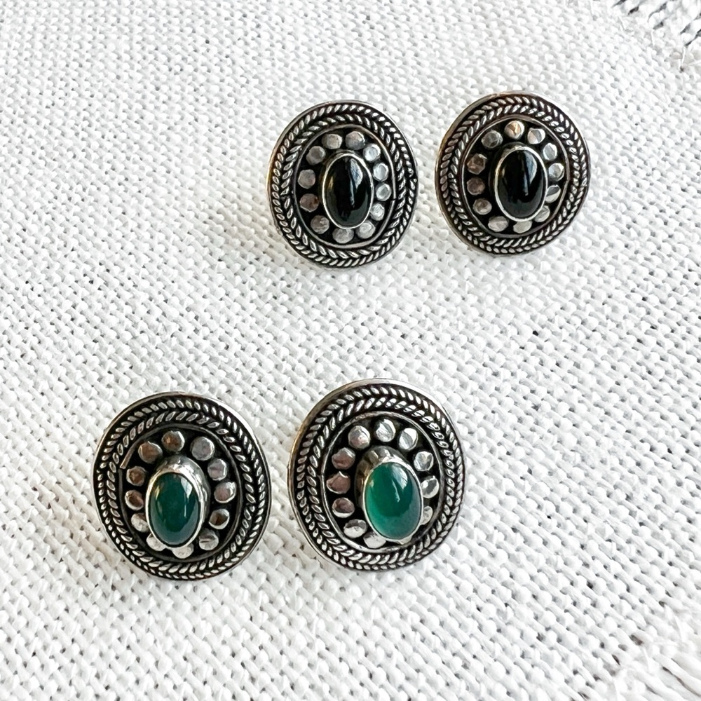 Oval Black Onyx and Sterling Silver Tribal Ornate Stud Post Earrings - Picture 3 of 4